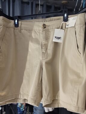 a.n.a Khaki Flat-Front Shorts